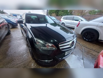 Used Mercedes-Benz E Class 2014 for sale - 76957222: Photo