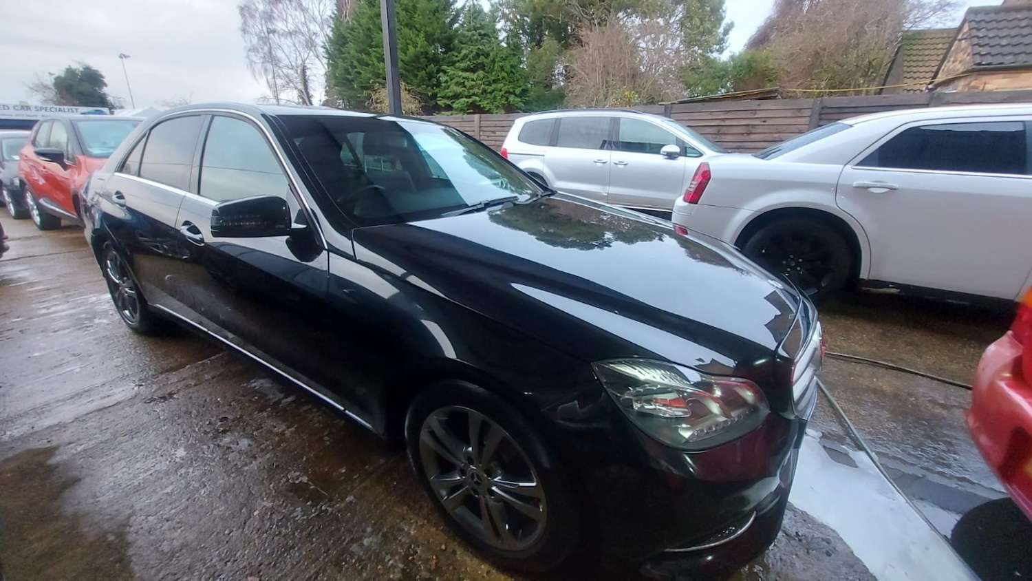 Used Mercedes-Benz E Class 2014 for sale - 76957222: Photo 2