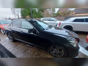 Used Mercedes-Benz E Class 2014 for sale - 76957222: Photo