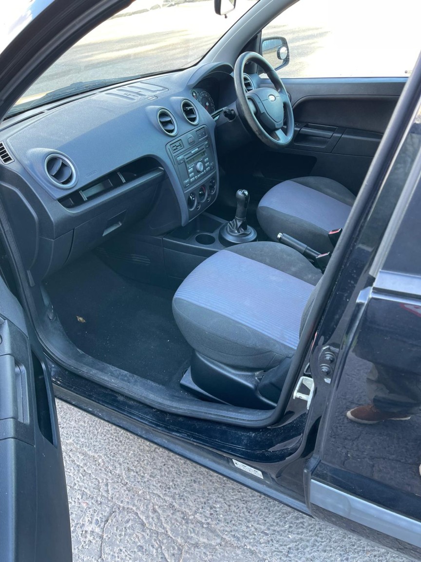 Used Ford Fusion 2010 for sale - 78168911: Photo 10