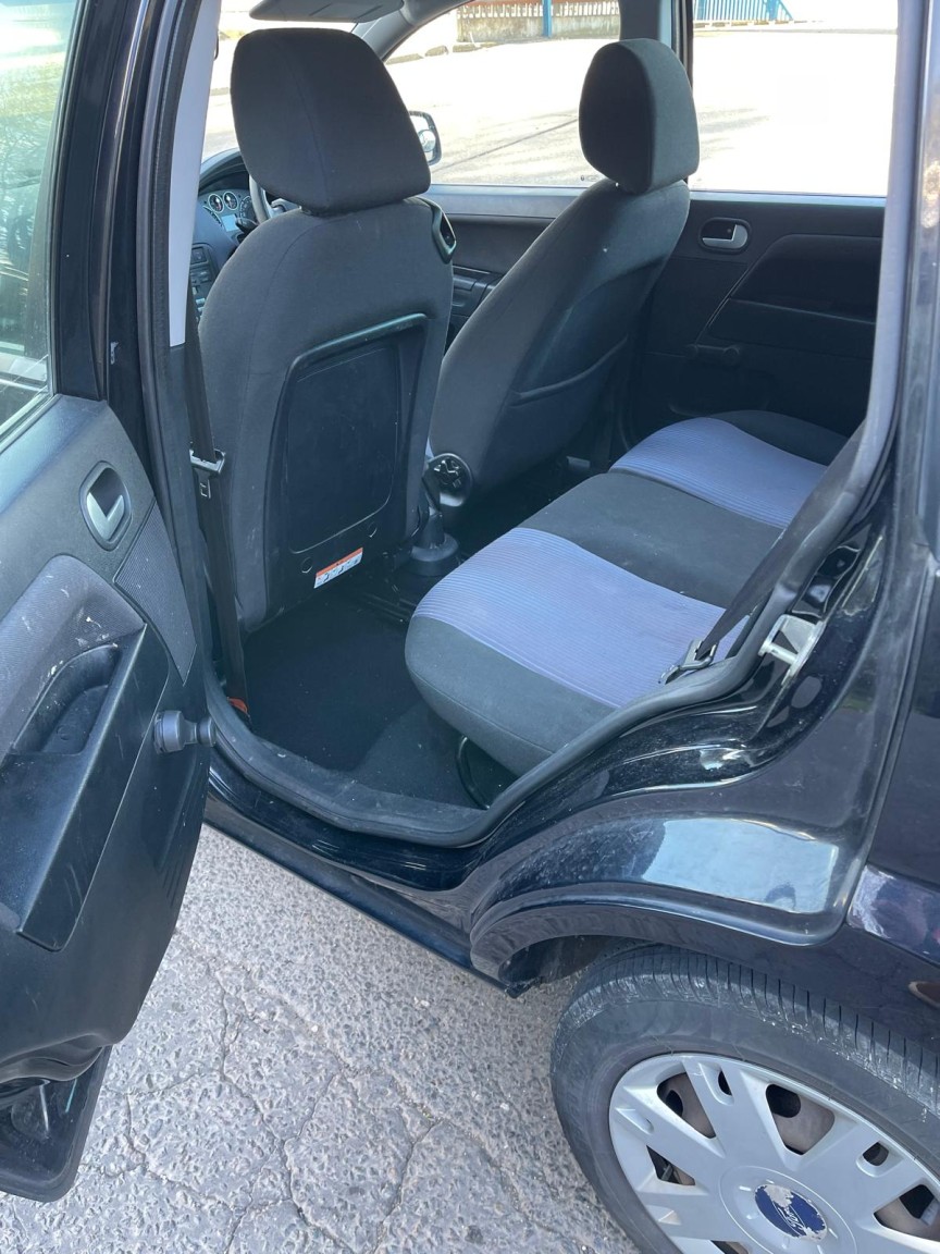 Used Ford Fusion 2010 for sale - 78168911: Photo 9