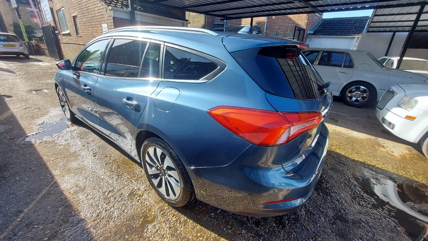 Used Ford Focus 2020 for sale - 76793550: Photo 11