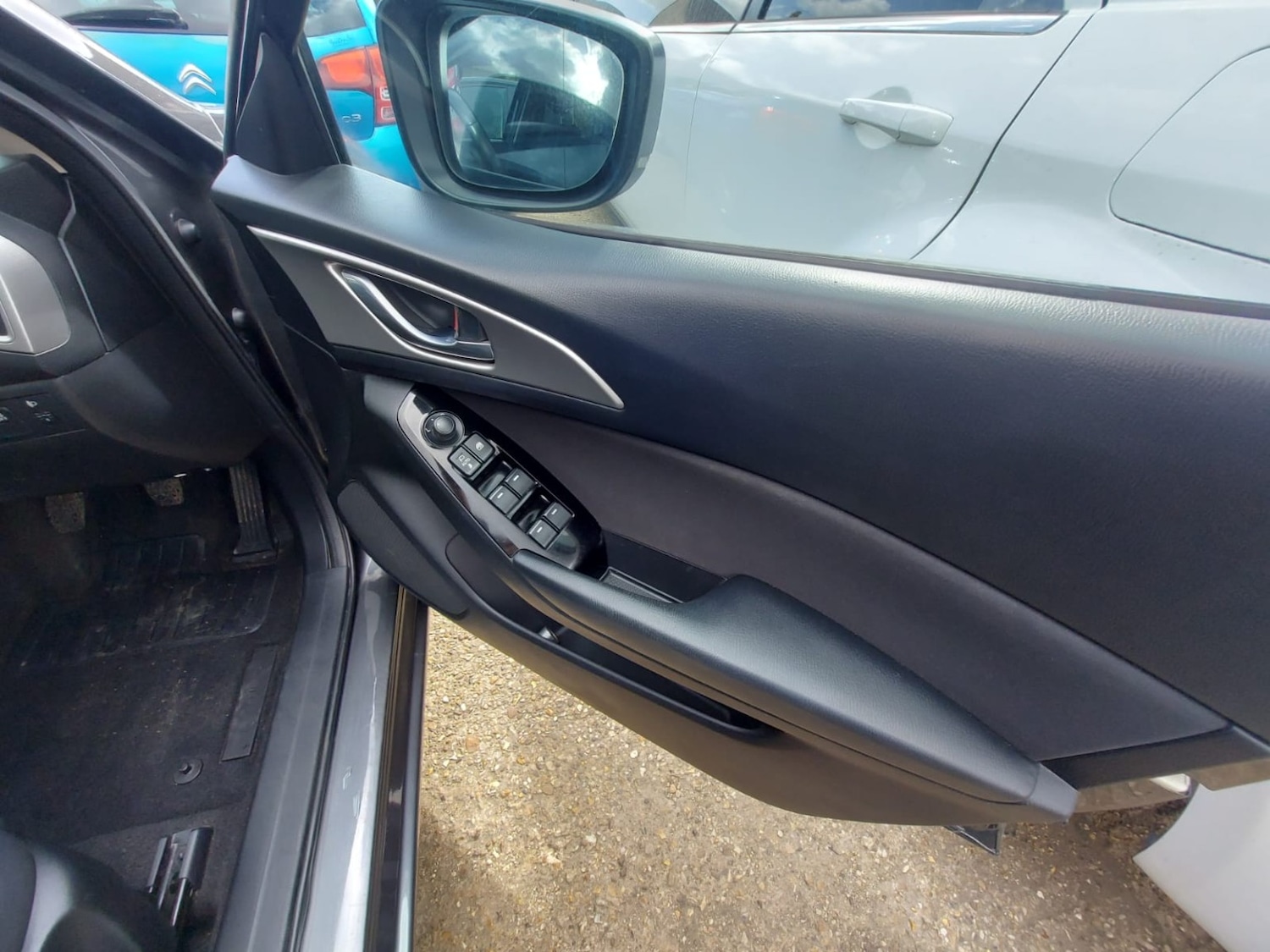 Used Mazda Mazda3 2017 for sale - 78045624: Photo 12