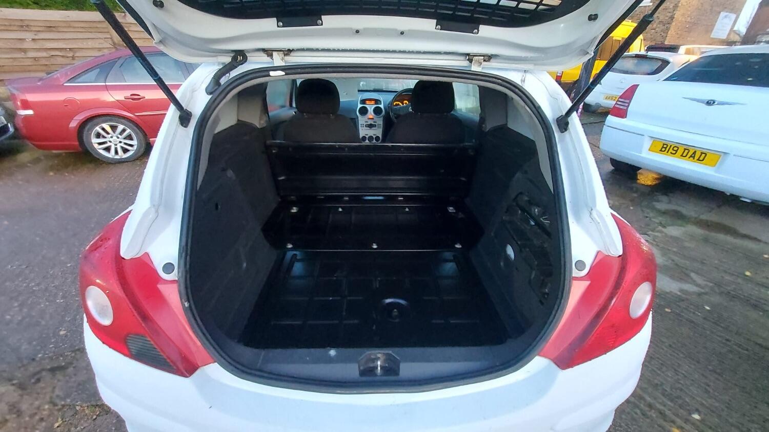 Used Vauxhall Corsa 2009 for sale - 76793570: Photo 11