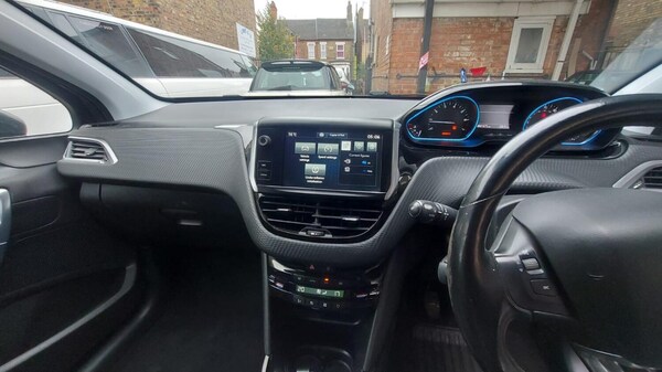Used Peugeot 2008 2016 for sale - 76237142: Photo 14
