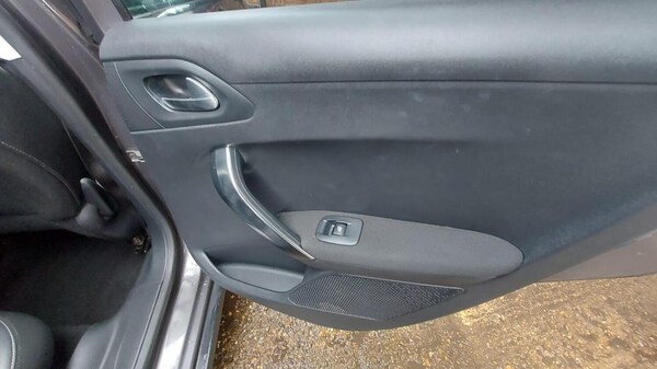 Used Peugeot 2008 2016 for sale - 76237142: Photo 17