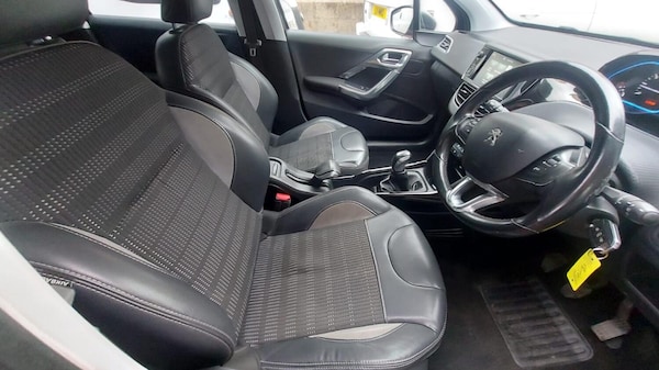 Used Peugeot 2008 2016 for sale - 76237142: Photo 19