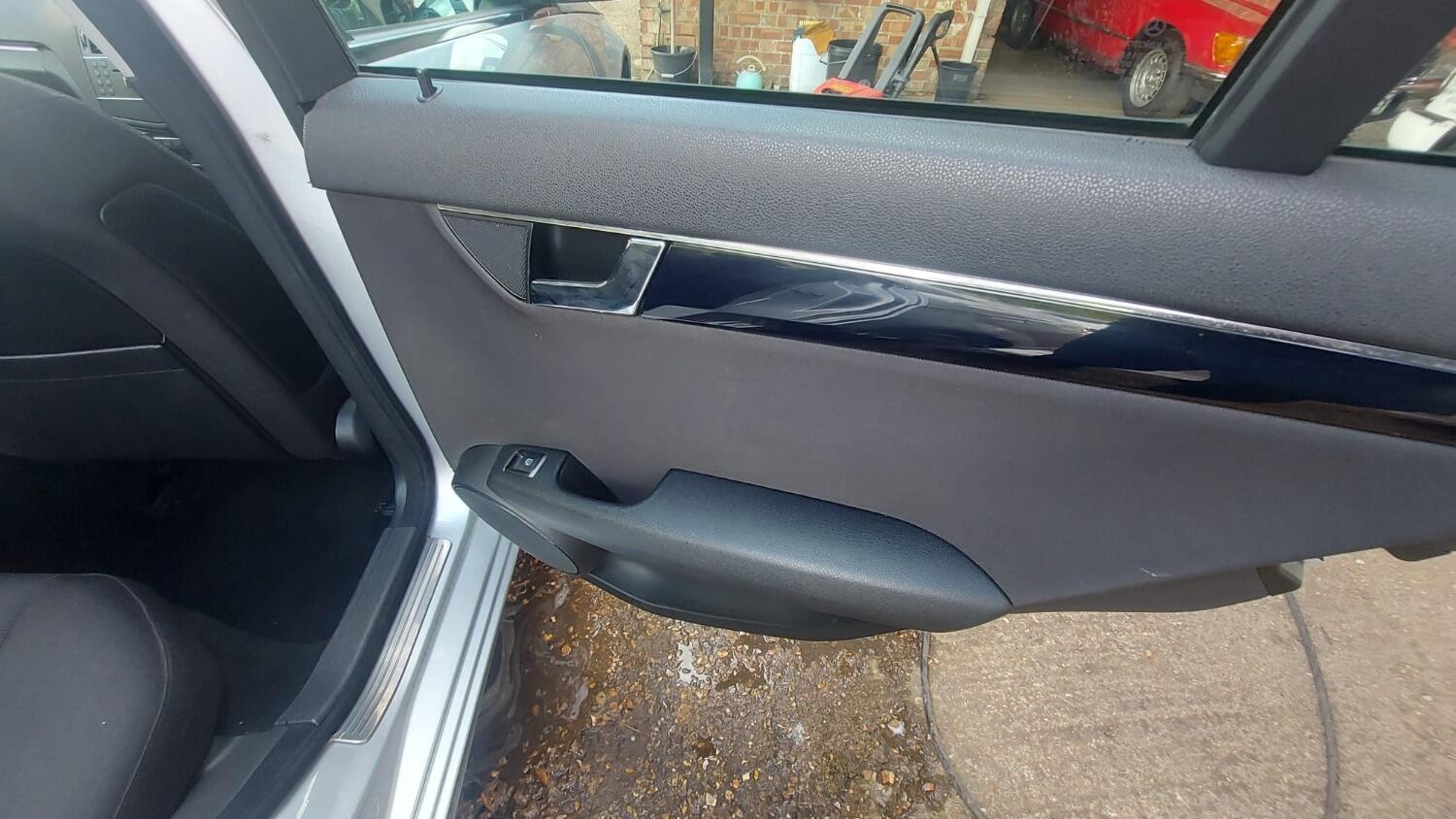 Used Mercedes-Benz C Class 2008 for sale - 76793545: Photo 43