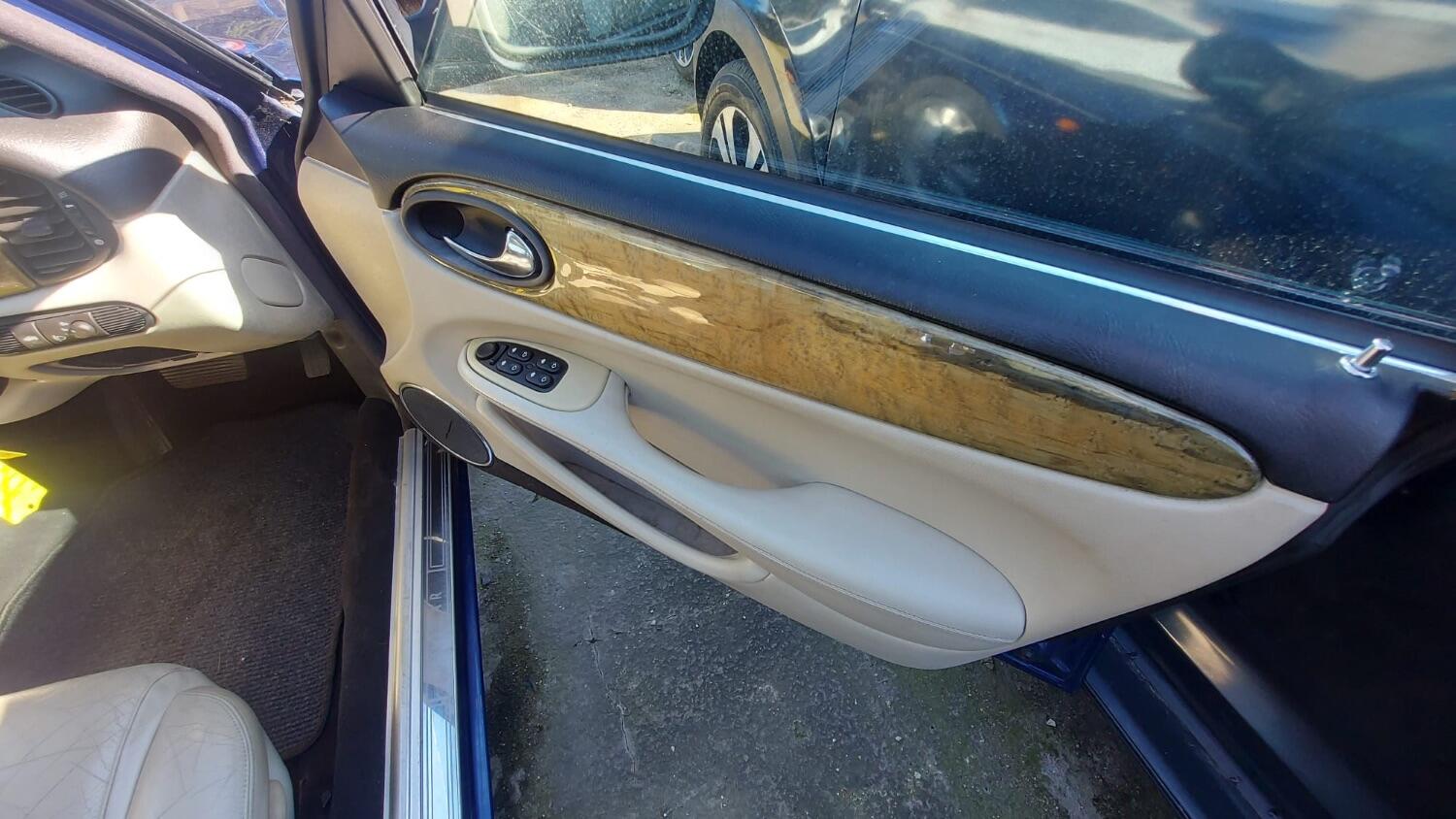 Used Jaguar XJ 2001 for sale - 76793563: Photo 13