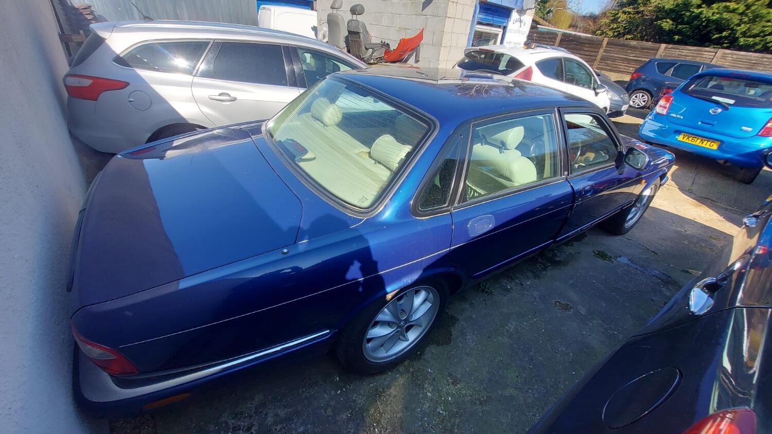 Used Jaguar XJ 2001 for sale - 76793563: Photo 7