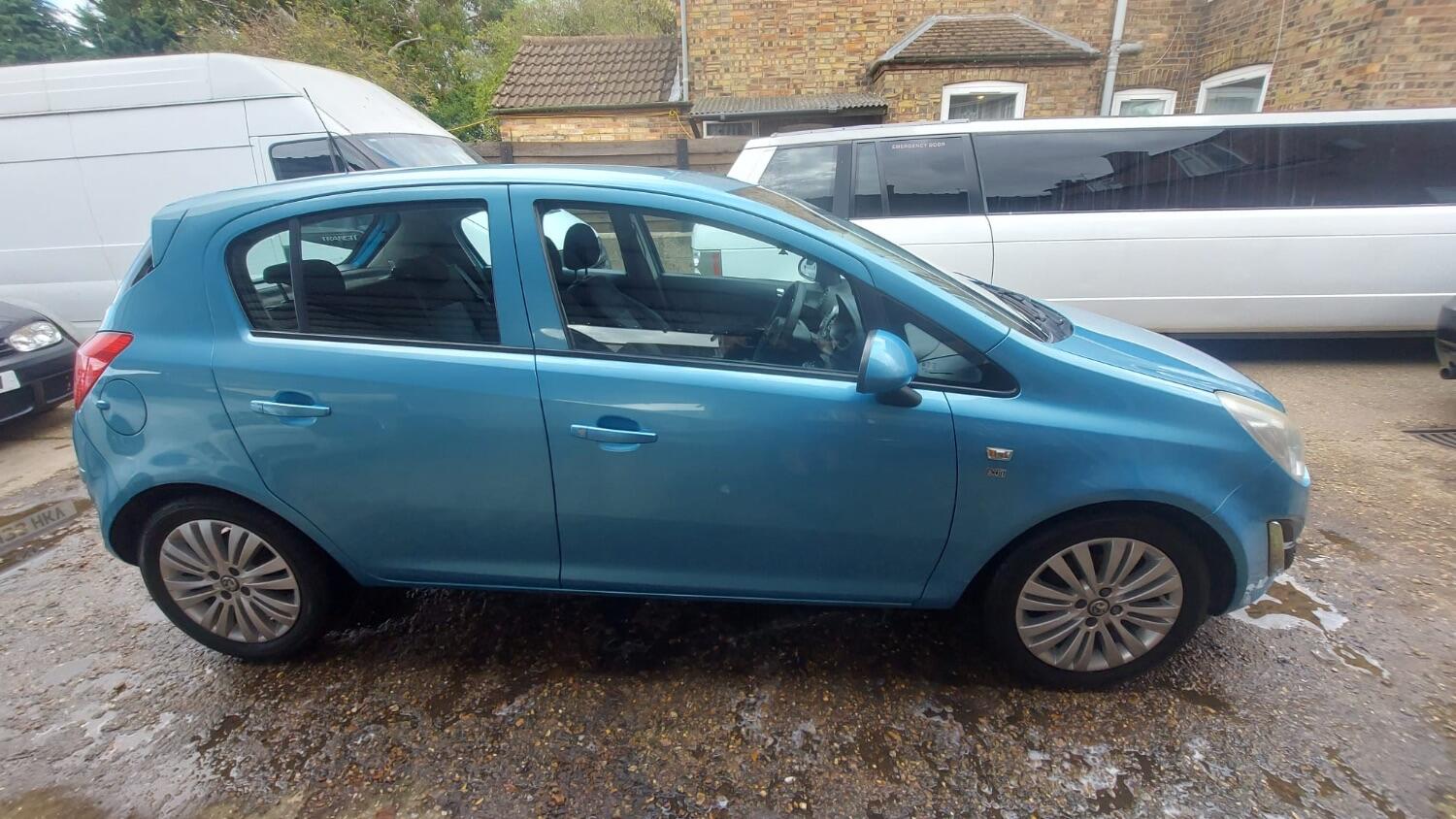 Used Vauxhall Corsa 2011 for sale - 76358239: Photo 9