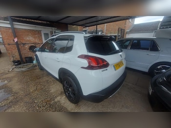 Used Peugeot 2008 2016 for sale - 75881797: Photo