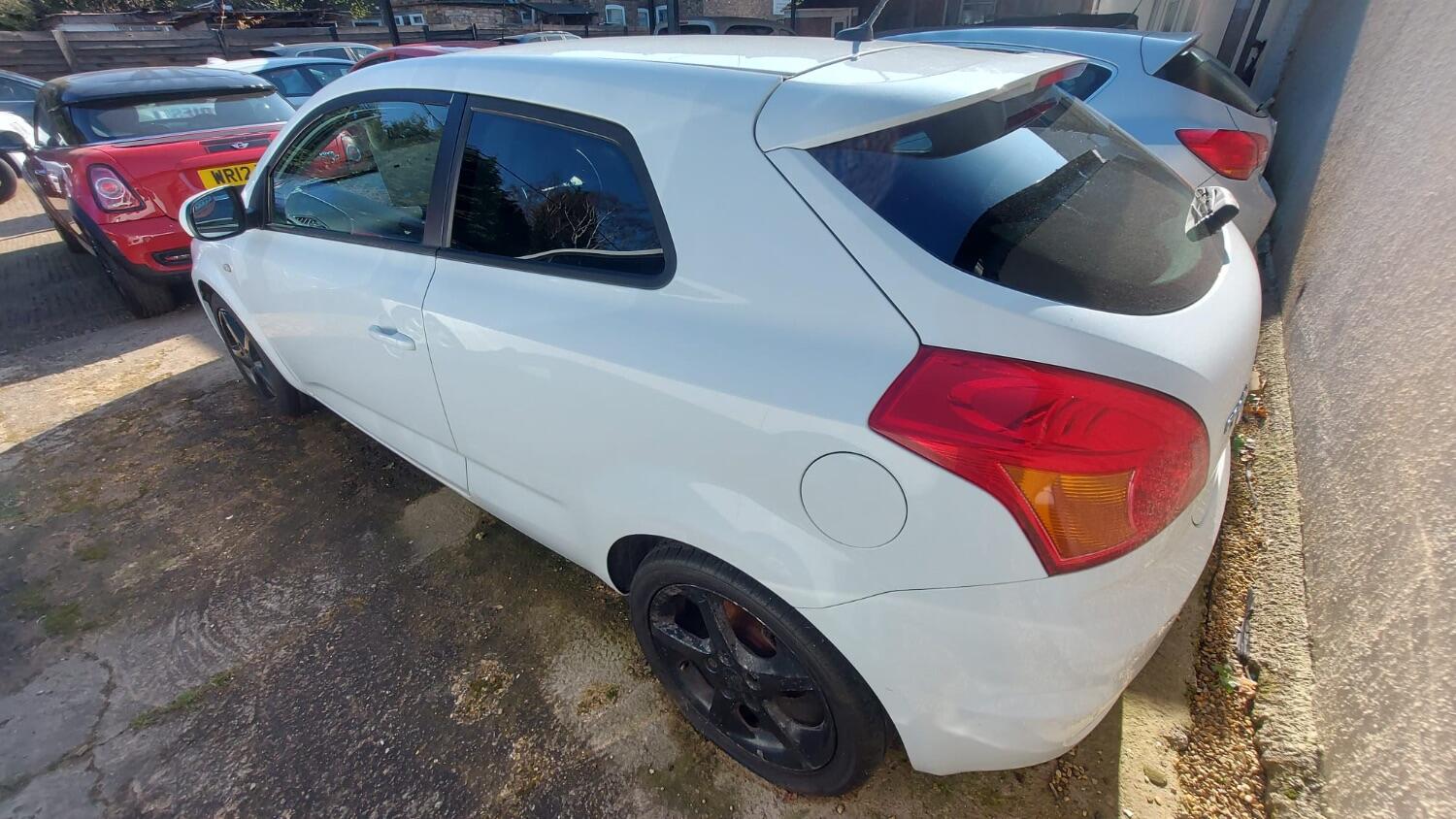 Used Kia Pro Ceed 2010 for sale - 76793565: Photo 7