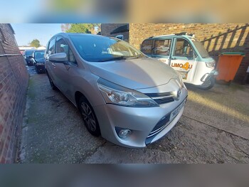 2013 - 2.0 D-4D Icon 5-Door