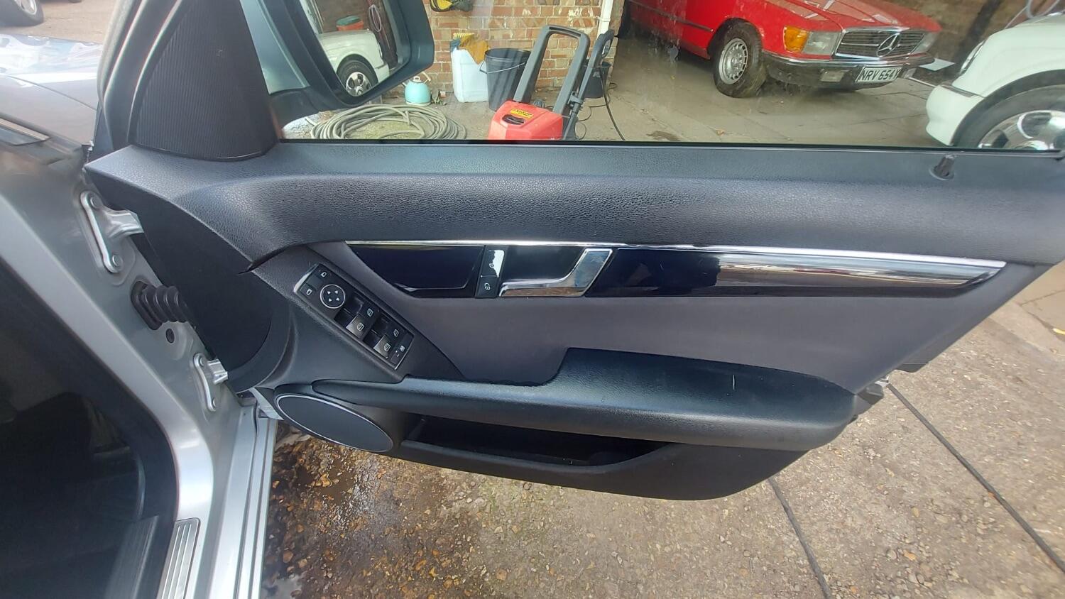 Used Mercedes-Benz C Class 2008 for sale - 77464844: Photo 44