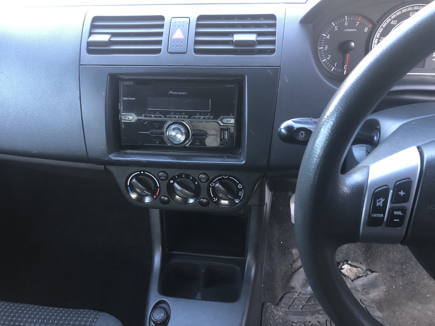 Used Suzuki Swift 2005 for sale - 77056593: Photo 11