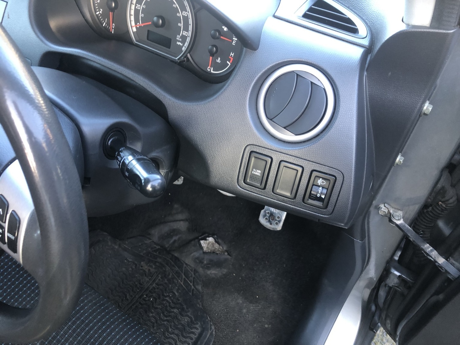 Used Suzuki Swift 2005 for sale - 77056593: Photo 12