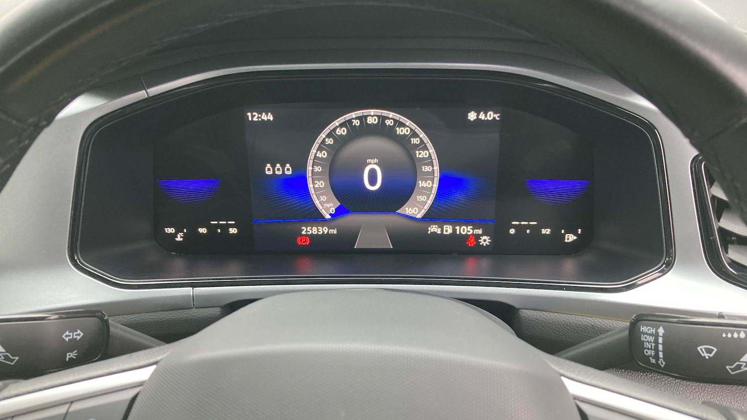 Used Volkswagen T-Roc 2023 for sale - 77127275: Photo 11