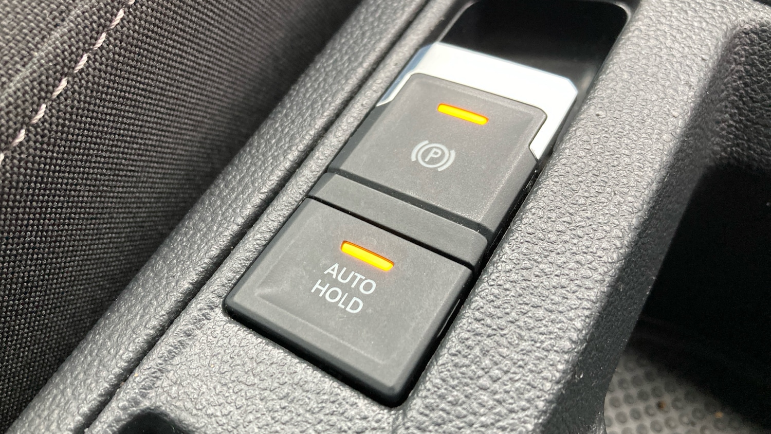 Used Volkswagen T-Roc 2023 for sale - 77127275: Photo 24