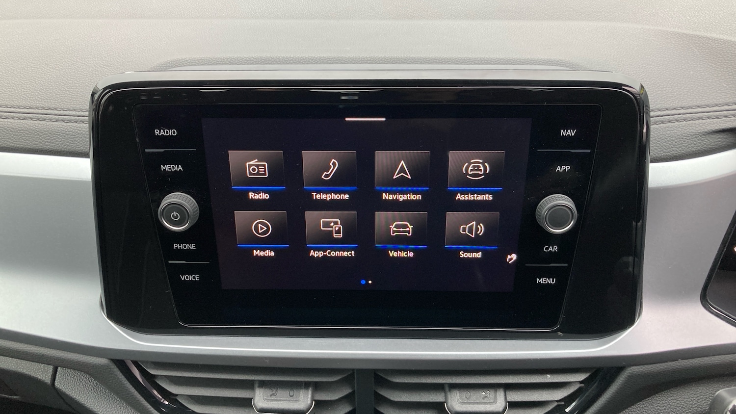 Used Volkswagen T-Roc 2023 for sale - 77127275: Photo 28