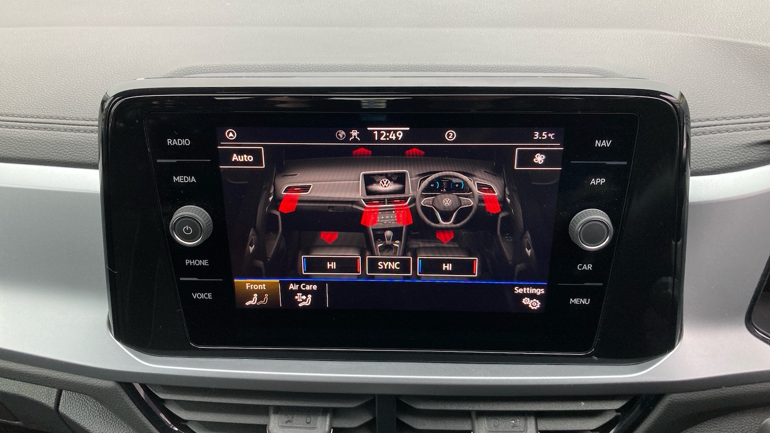 Used Volkswagen T-Roc 2023 for sale - 77127275: Photo 32