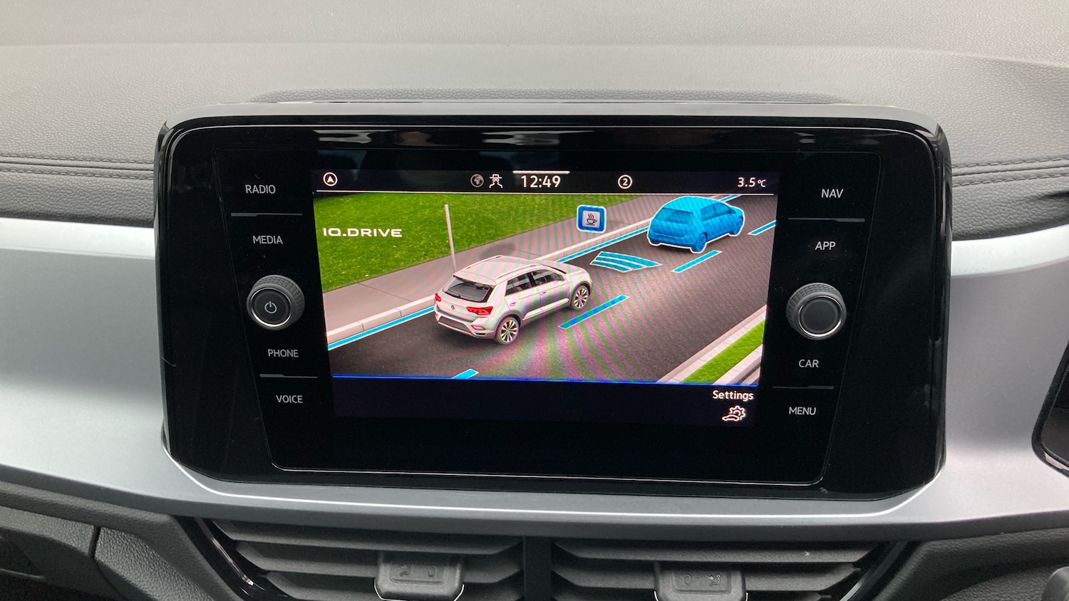 Used Volkswagen T-Roc 2023 for sale - 77127275: Photo 33