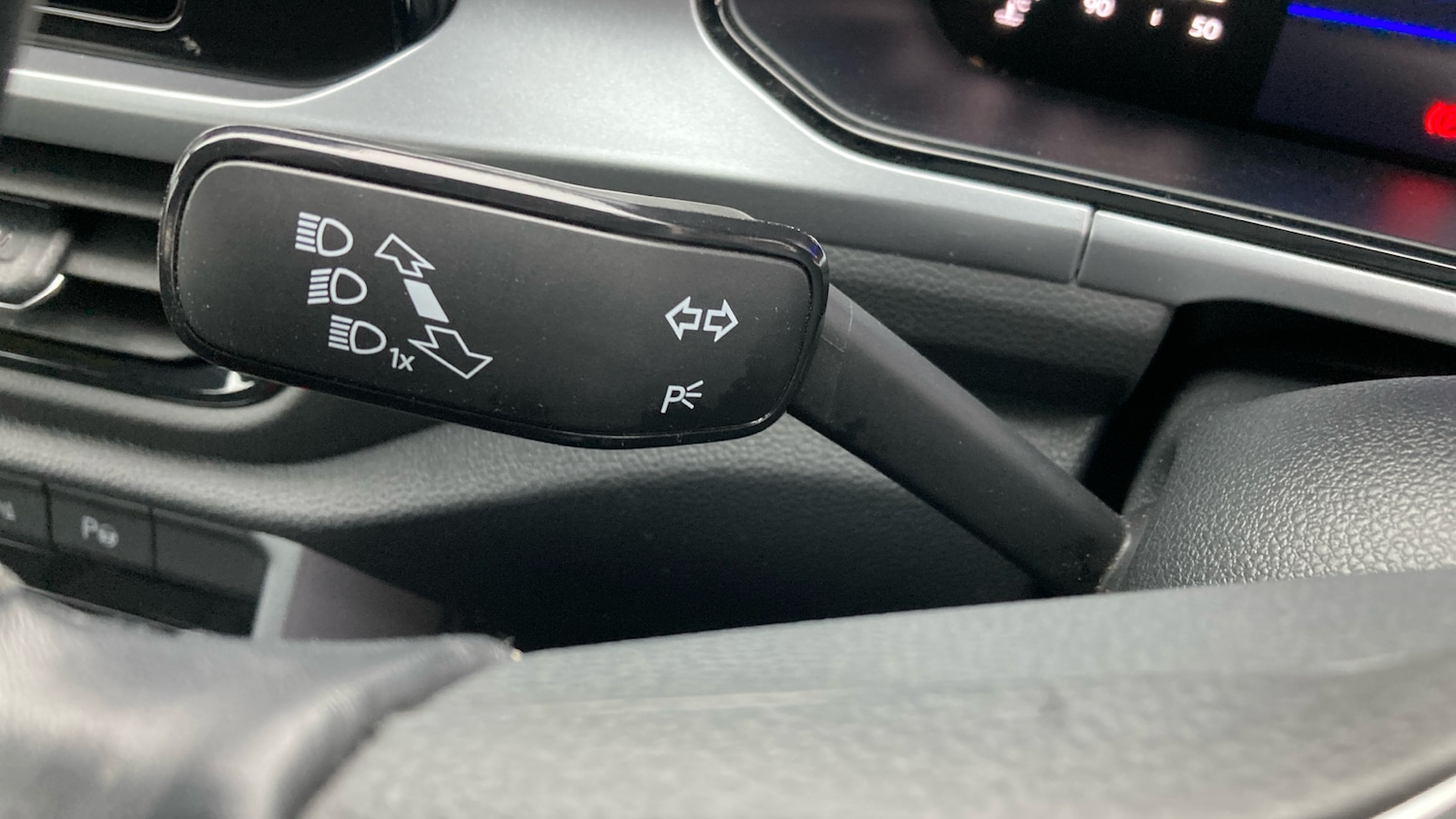 Used Volkswagen T-Roc 2023 for sale - 77127275: Photo 37