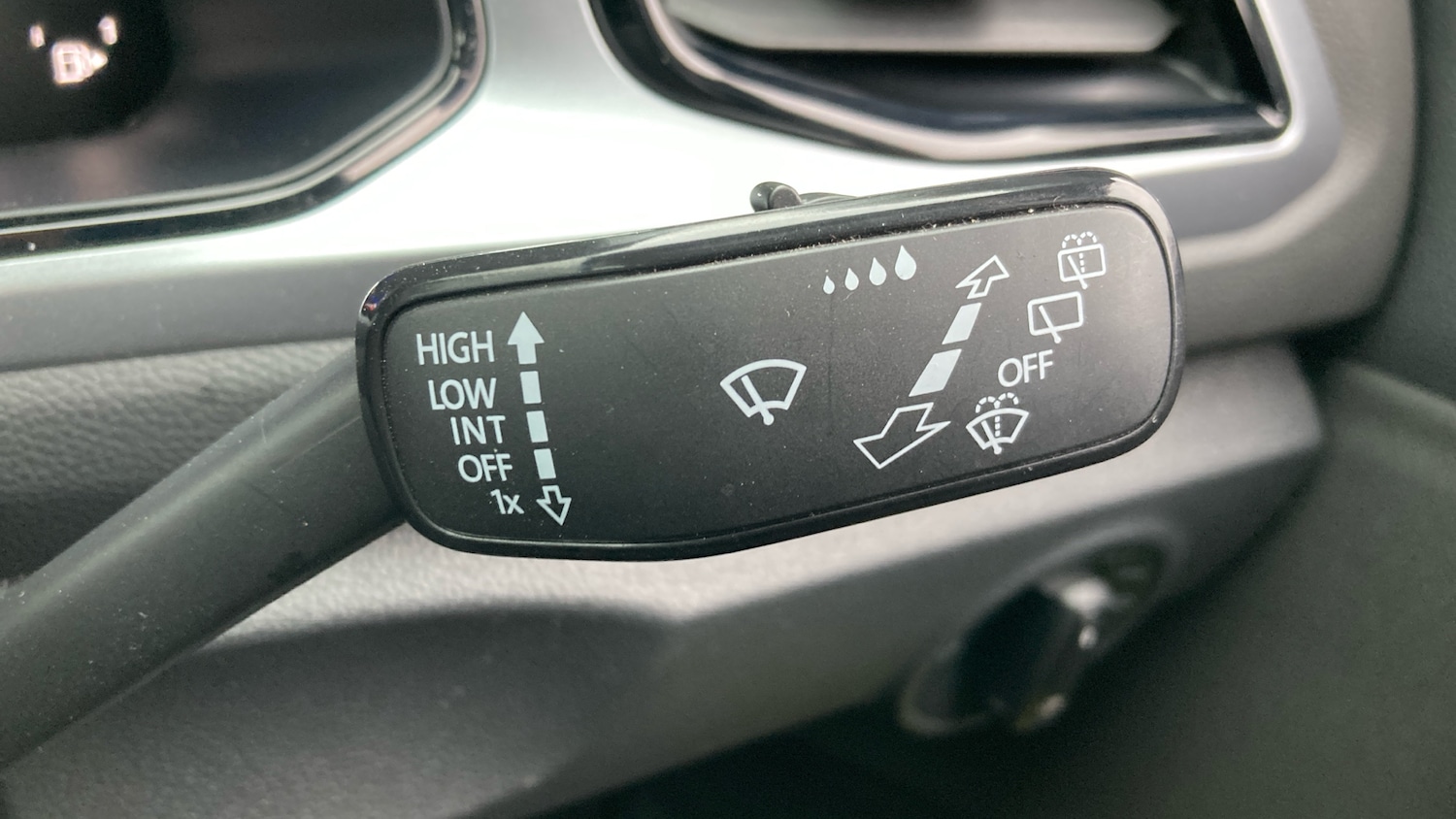 Used Volkswagen T-Roc 2023 for sale - 77127275: Photo 38