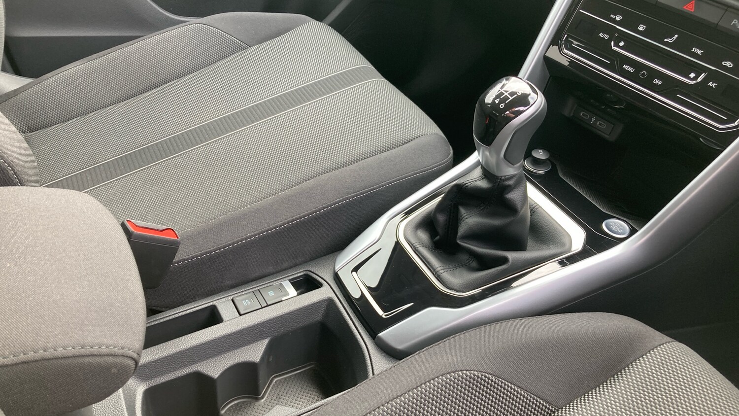 Used Volkswagen T-Roc 2025 for sale - 76263724: Photo 14