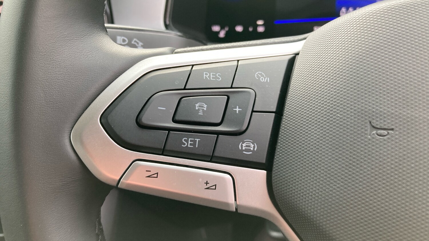 Used Volkswagen T-Roc 2025 for sale - 76263724: Photo 17