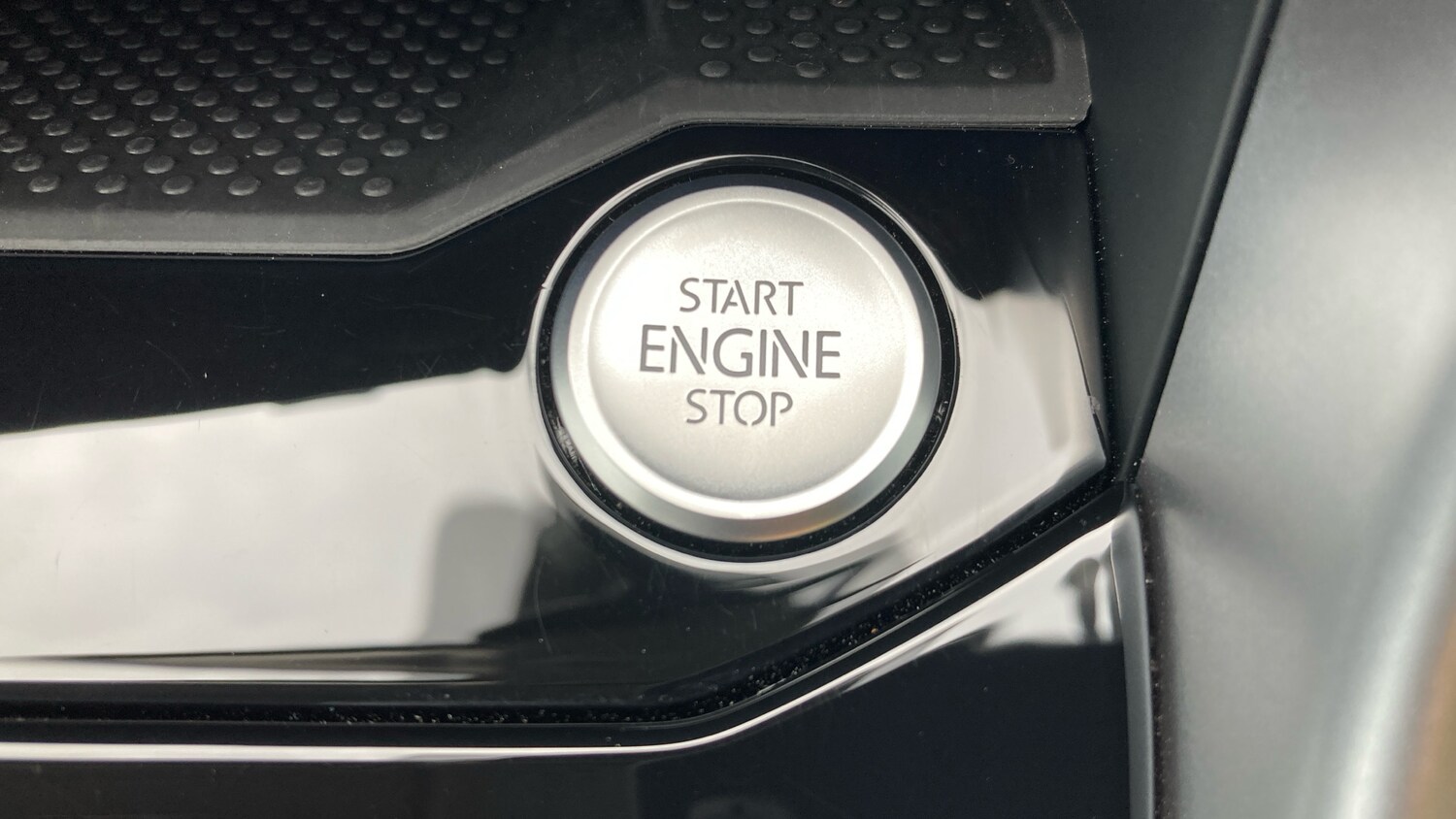 Used Volkswagen T-Roc 2025 for sale - 76263724: Photo 26