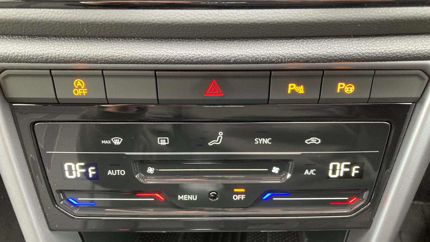 Used Volkswagen T-Roc 2025 for sale - 76263724: Photo 29