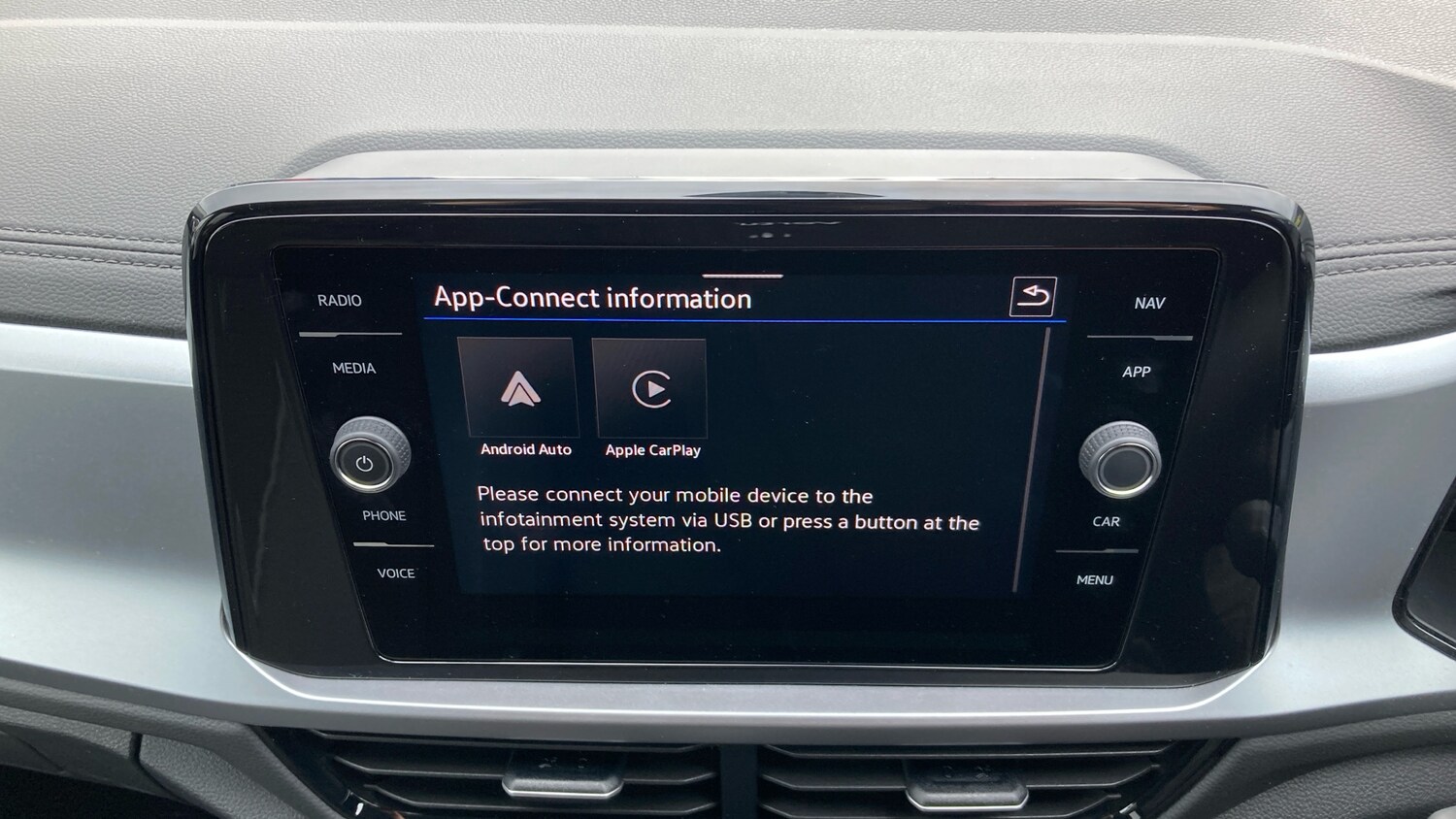 Used Volkswagen T-Roc 2025 for sale - 76263724: Photo 32