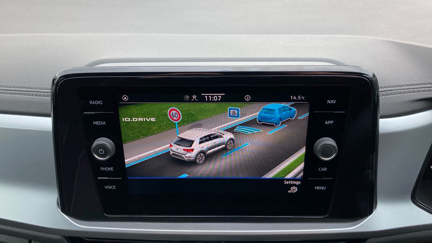 Used Volkswagen T-Roc 2025 for sale - 76263724: Photo 33