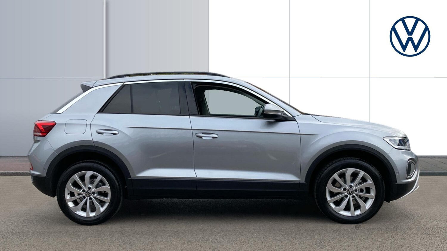 Used Volkswagen T-Roc 2025 for sale - 76263724: Photo 4