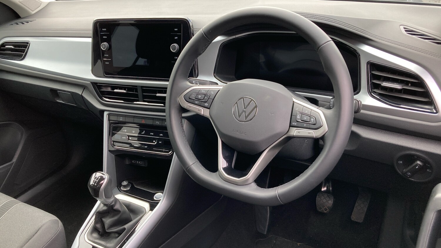 Used Volkswagen T-Roc 2025 for sale - 76263724: Photo 6