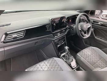 Used Volkswagen T-Roc 2025 for sale - 76263732: Photo