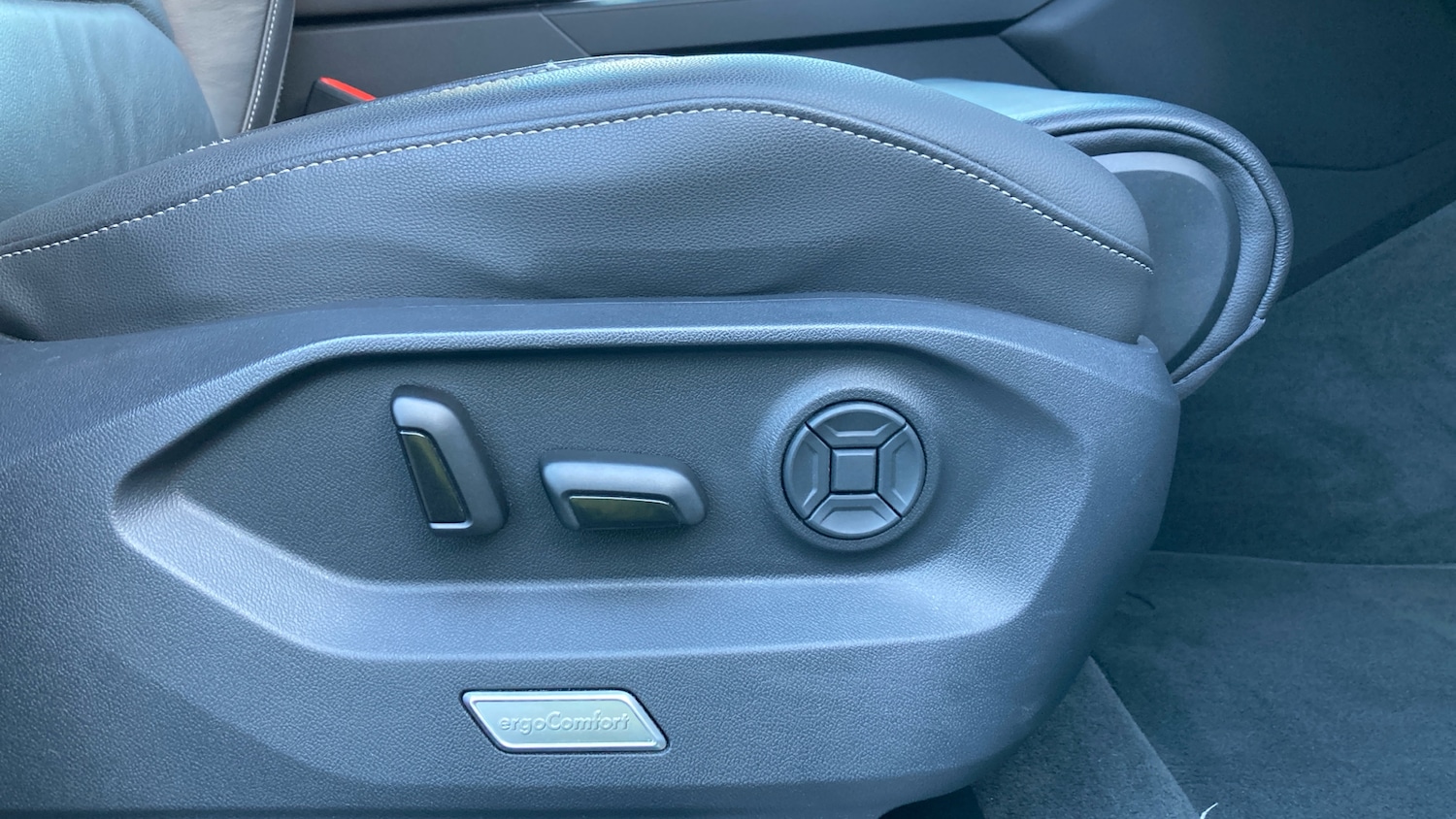 Used Volkswagen Touareg 2023 for sale - 77077211: Photo 22