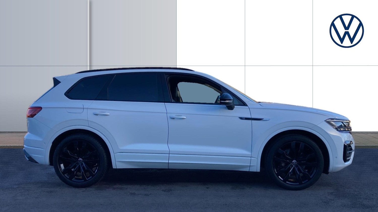 Used Volkswagen Touareg 2023 for sale - 77077211: Photo 4