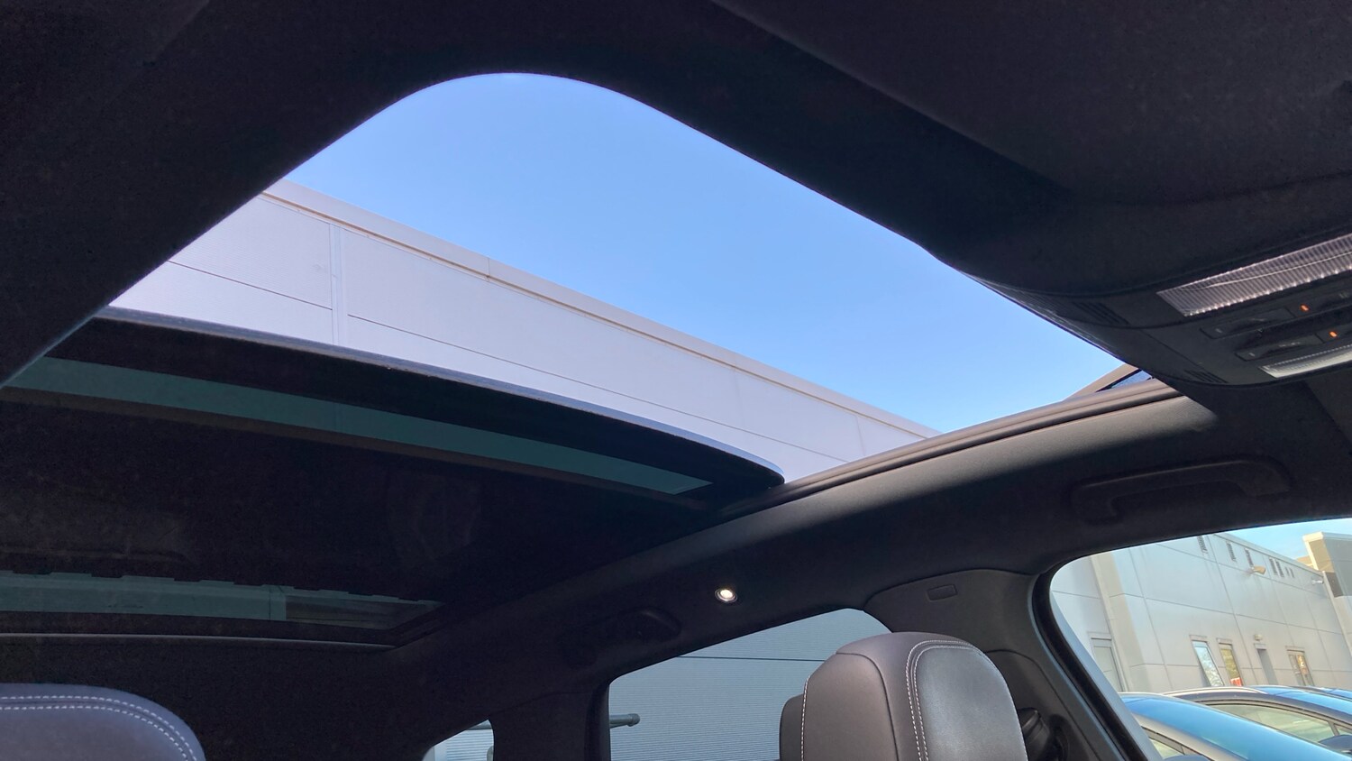 Used Volkswagen Touareg 2023 for sale - 77077211: Photo 42