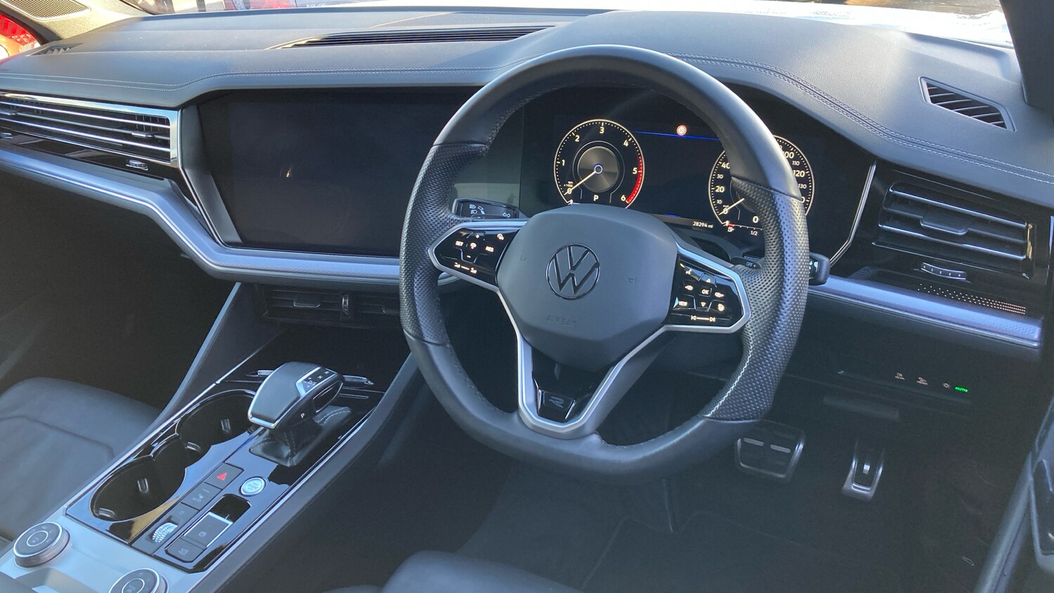 Used Volkswagen Touareg 2023 for sale - 77077211: Photo 6