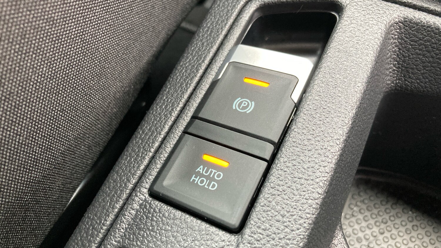 Used Volkswagen T-Roc 2025 for sale - 76322389: Photo 24