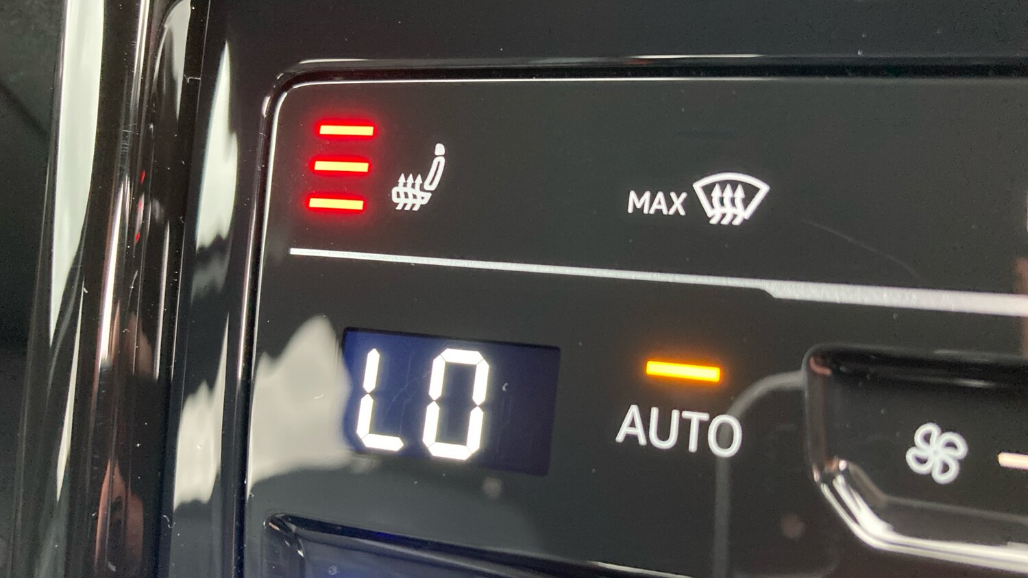 Used Volkswagen T-Roc 2025 for sale - 76322389: Photo 26