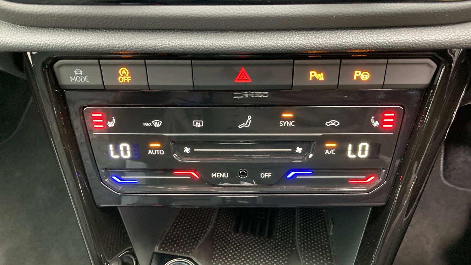 Used Volkswagen T-Roc 2025 for sale - 76322389: Photo 27