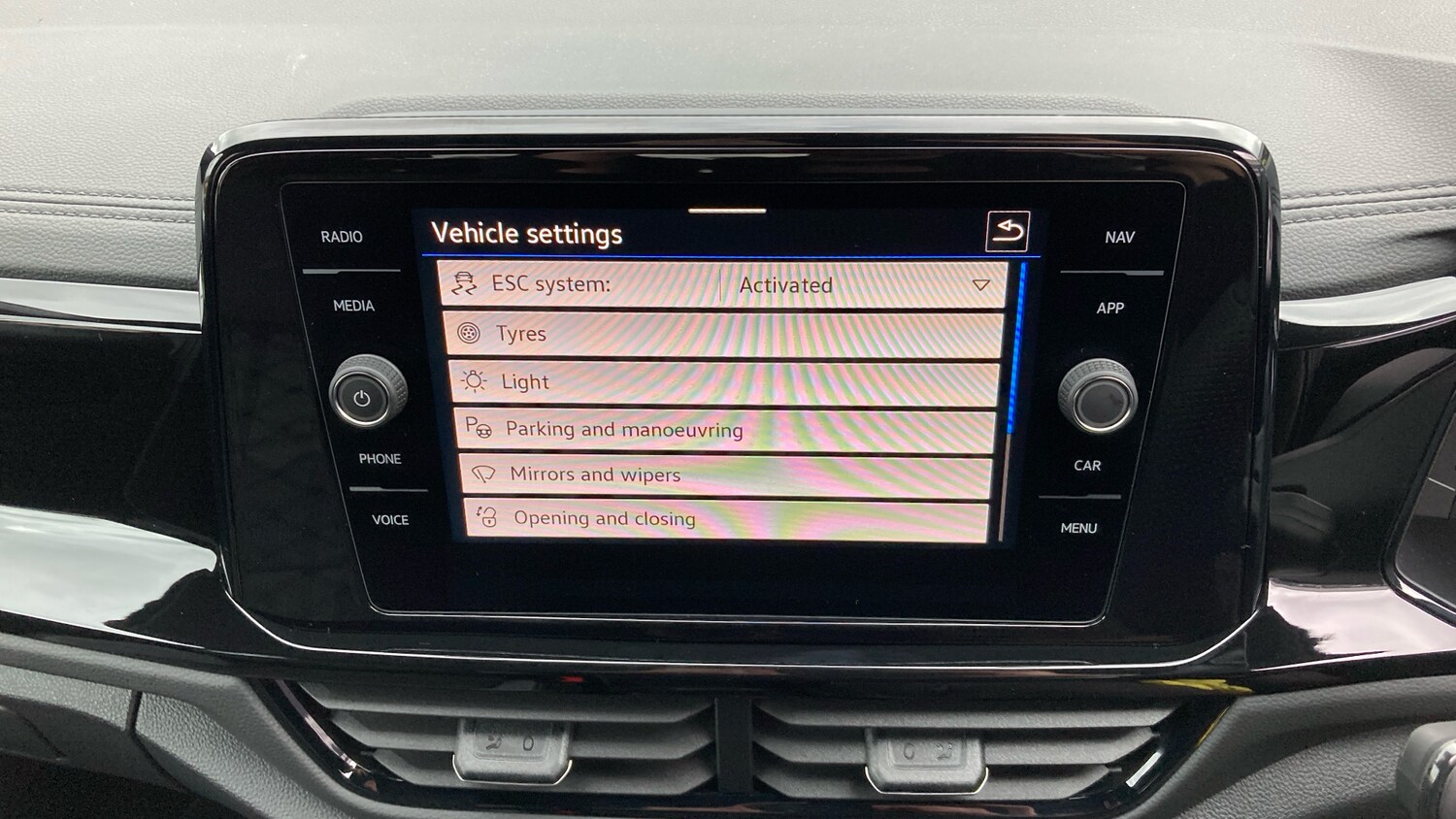 Used Volkswagen T-Roc 2025 for sale - 76322389: Photo 34