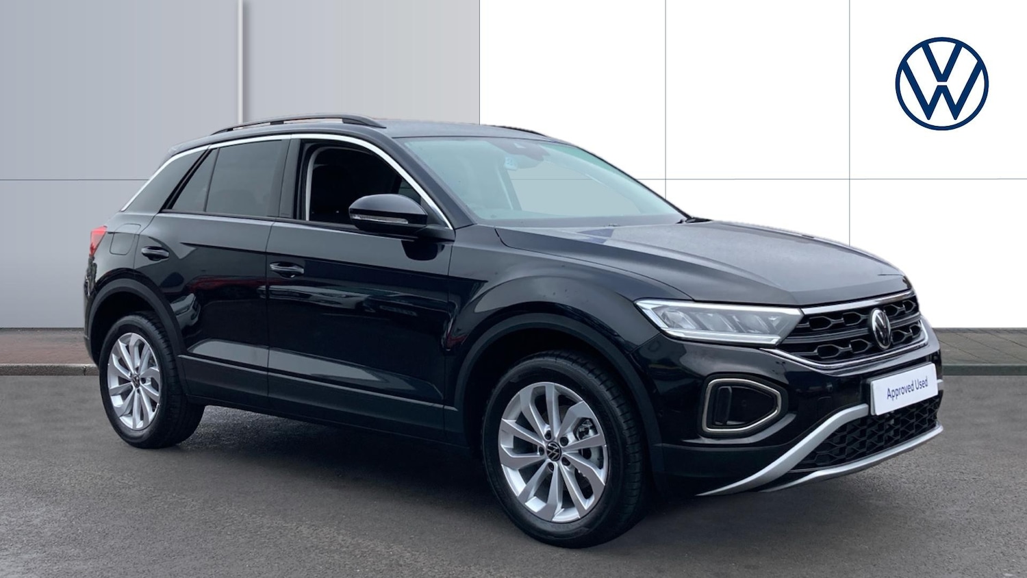 Used Volkswagen T-Roc 2025 for sale - 76322401: Photo 1