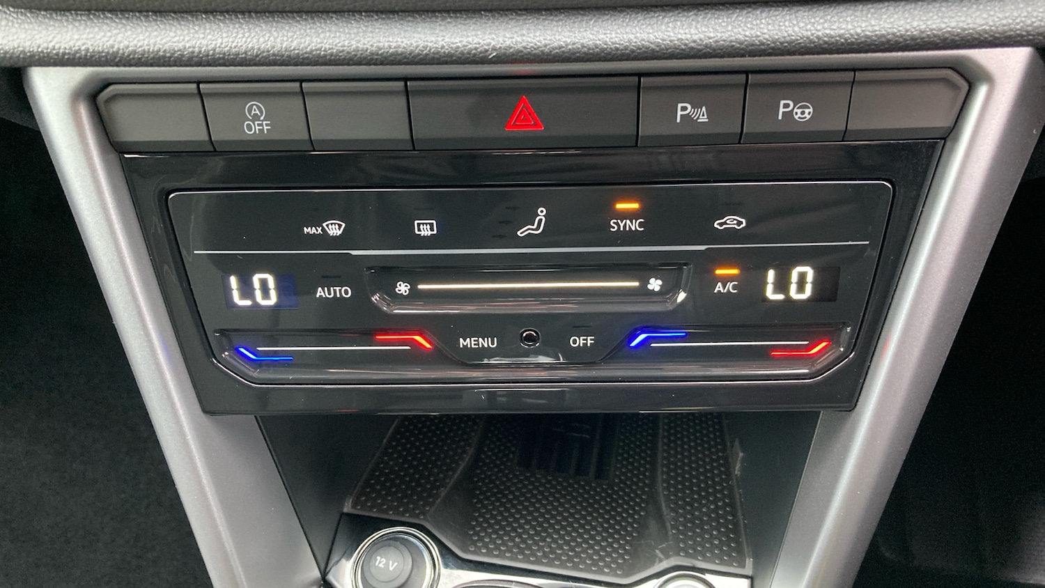 Used Volkswagen T-Roc 2025 for sale - 76322401: Photo 13