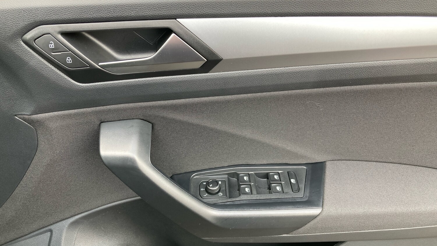 Used Volkswagen T-Roc 2025 for sale - 76322401: Photo 19