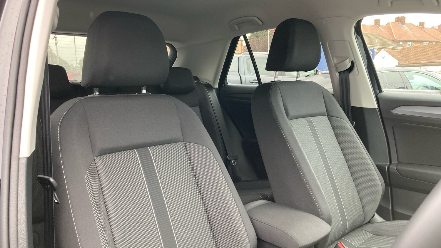 Used Volkswagen T-Roc 2025 for sale - 76322401: Photo 21