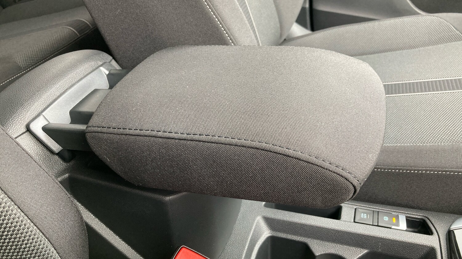 Used Volkswagen T-Roc 2025 for sale - 76322401: Photo 23